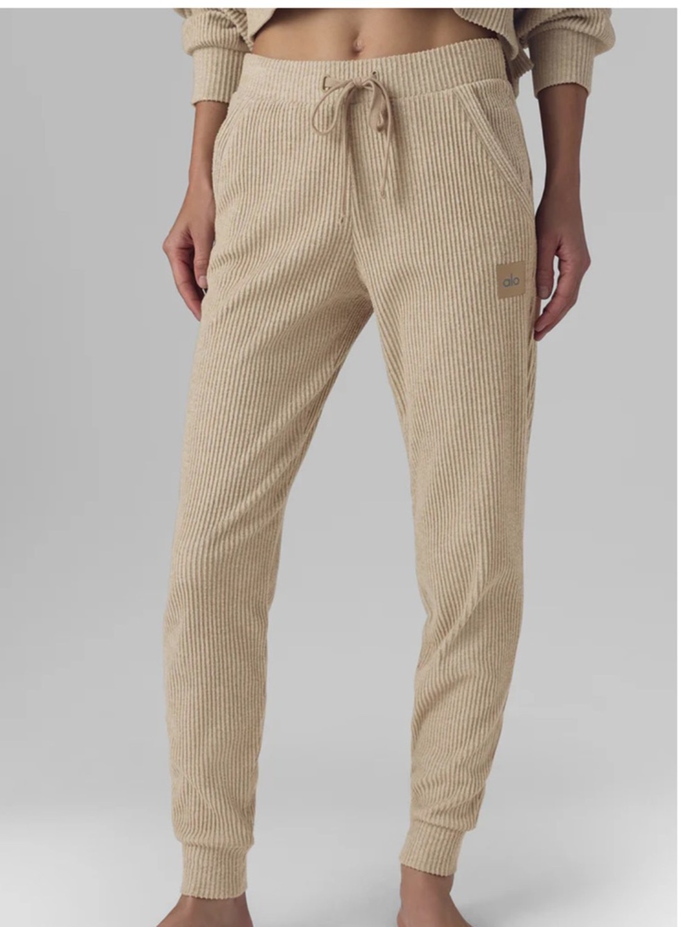 ALO Yoga women’s ribbed joggers